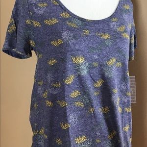 Lularoe Classic T shirt